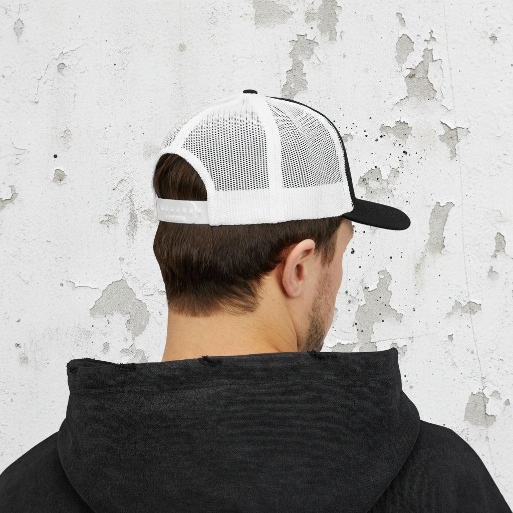 SPLYT DIVISION Essential Snapback Trucker Cap - Black / White